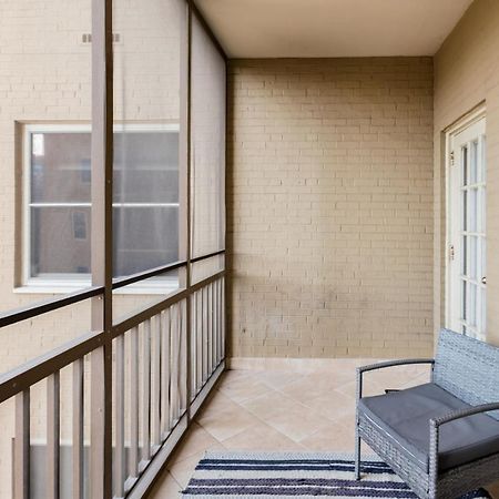 Rare 2 Bed 2 Bath Downtown Condo Near Aquarium Атланта Екстериор снимка