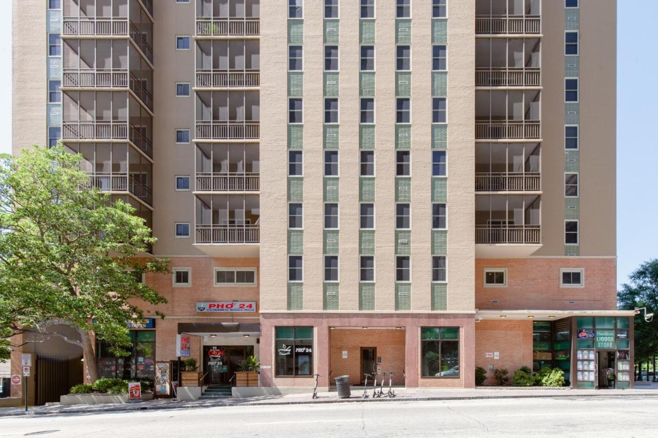 Rare 2 Bed 2 Bath Downtown Condo Near Aquarium Атланта Екстериор снимка