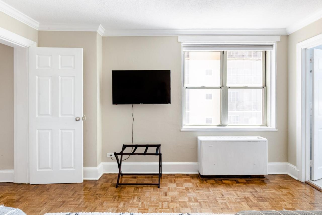 Rare 2 Bed 2 Bath Downtown Condo Near Aquarium Атланта Екстериор снимка