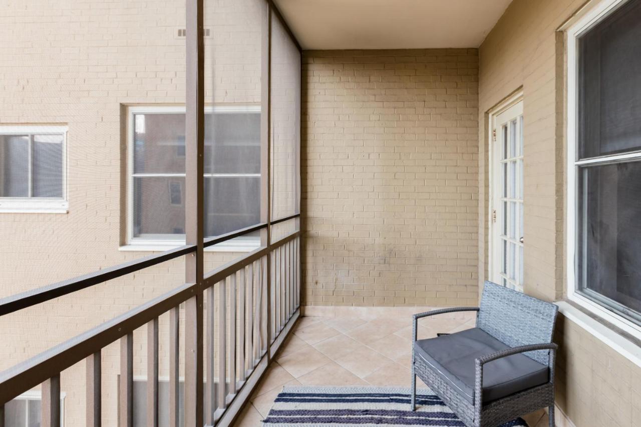 Rare 2 Bed 2 Bath Downtown Condo Near Aquarium Атланта Екстериор снимка